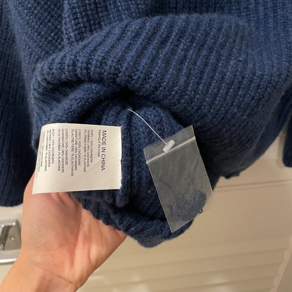 Club Monaco Dark Blue Pullover Sweater - Picture 10 of 10